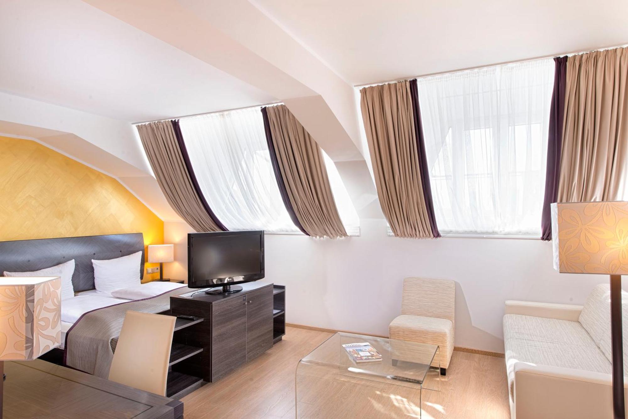 Junior Suite,702379351:JPEG